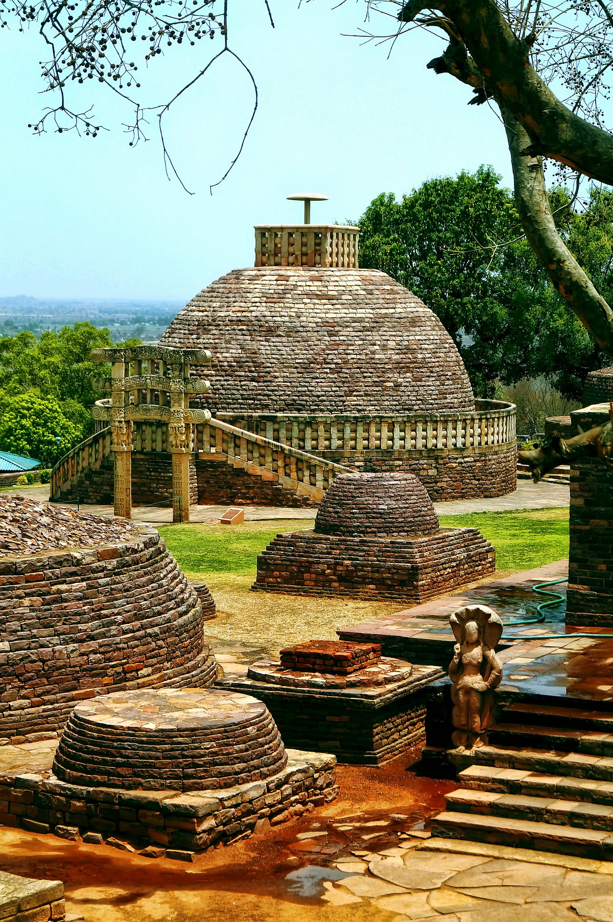 Shutterstock : Sanchi Stupa